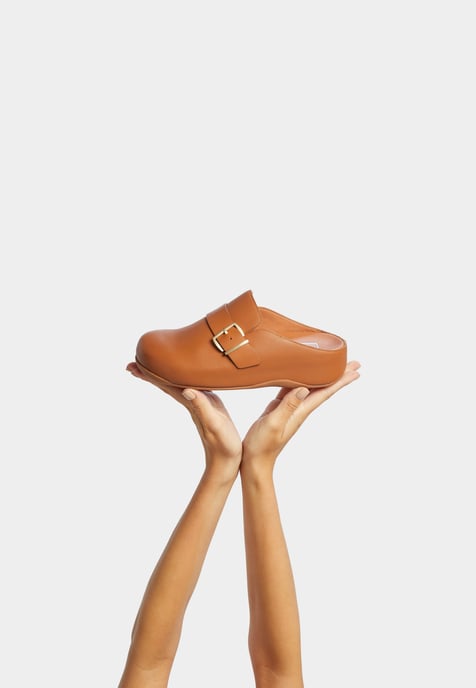 SHUV BUCKLE-STRAP Ladies Leather Clogs Light Tan - Image 3