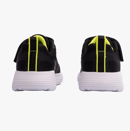 405095L/BKYL GO RUN 400 V2 Boys Trainers Black/Yellow - Image 3