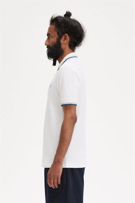 Fred Perry Men’s Twin Tipped Polo Shirt in Snow White/Warm Grey/Ocean - Image 3
