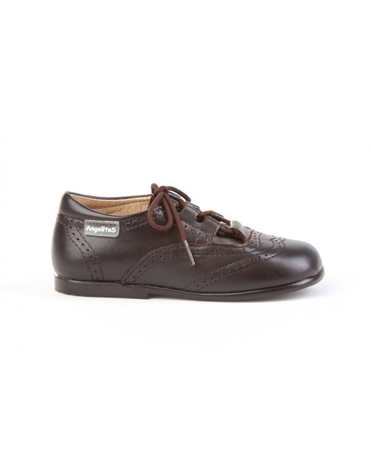 English Shoe Made of Leather - Image 1