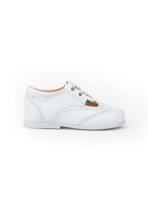 English Shoe Made of Leather - Image 1