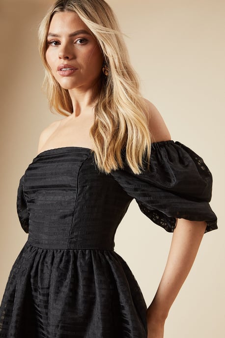 DP Luxe Seersucker Square Neck Midi Dress - Image 4