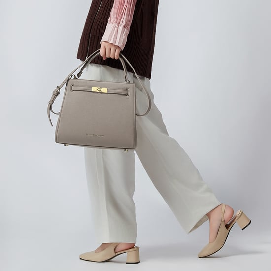 VICTORIA HYDE Victoria III handbag in nude - Image 3