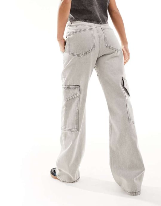 Miss Selfridge Petite baggy cargo jean in light grey wash - Image 4