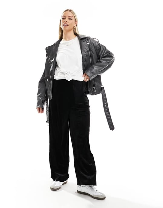 Mamalicious maternity velvet loose fit trouser in black - Image 2
