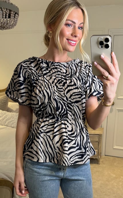 Mono Swirl Print Ruched Top - Image 2
