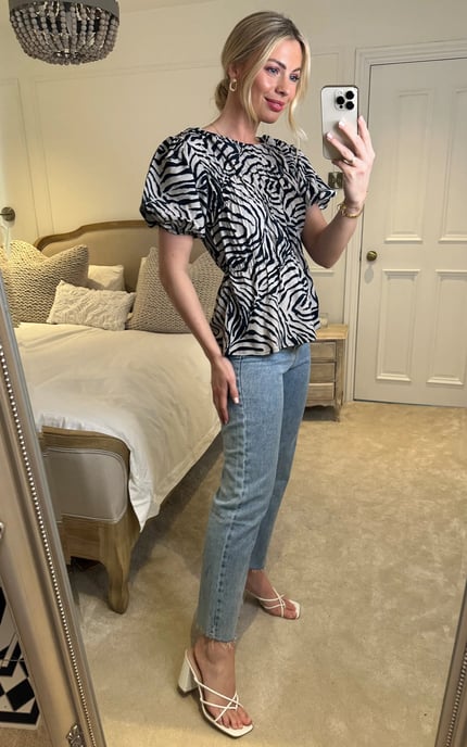 Mono Swirl Print Ruched Top - Image 3