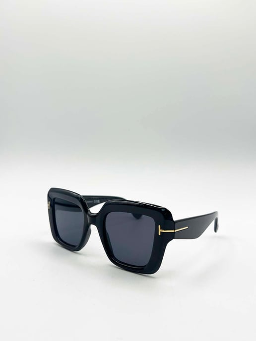 Bold Square Sunglasses in Black - Image 2