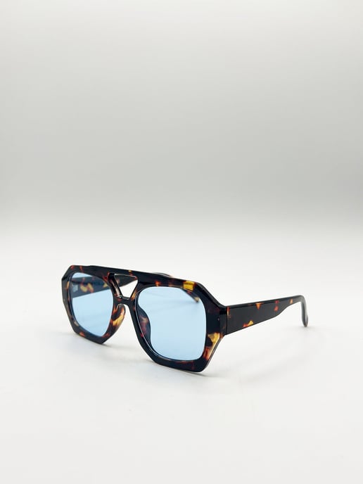 Tortoiseshell Navigator Sunglasses with Blue Lenses - Image 4