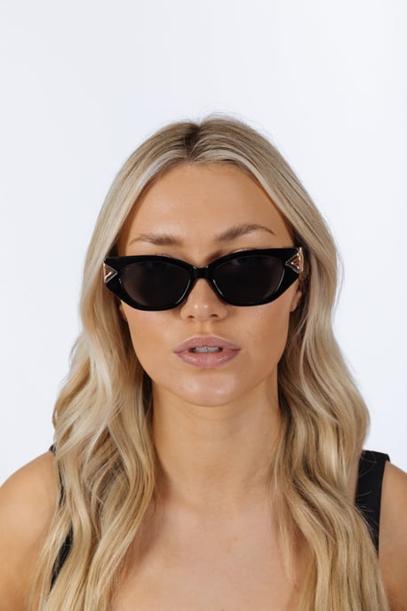 Cat-Eye Diamond Infinity Sunglasses in Black - Image 2