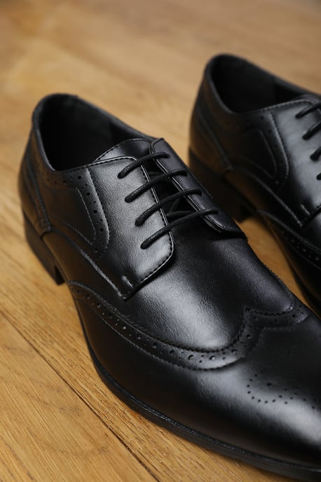 Wheres That From Mens 'Dominic' Lace Up Derby Textured Formal Dress Work Shoes - Image 2