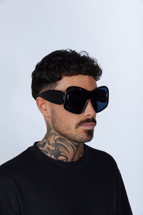 Square Oversized Mask Sunglasses in Black - Image 6