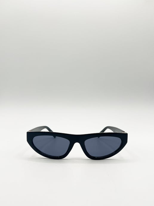 Retro Oval Sunglasses in Black - Image 1