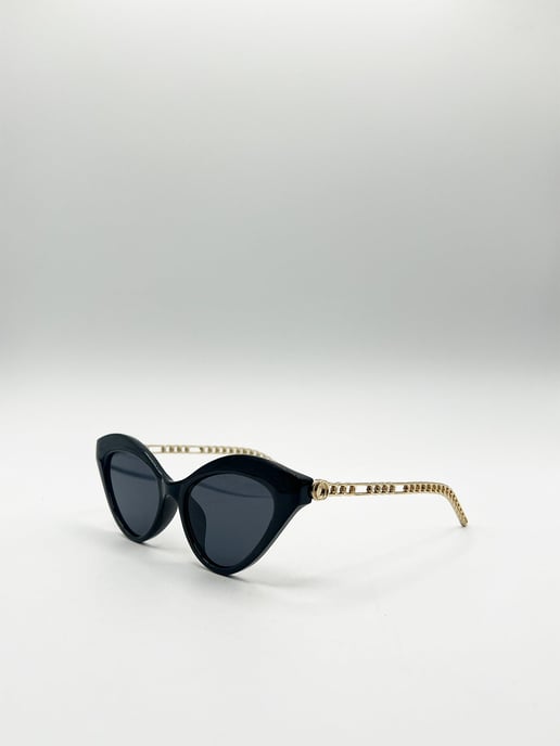 Cat-Eye Sunglasses in Black - Image 3