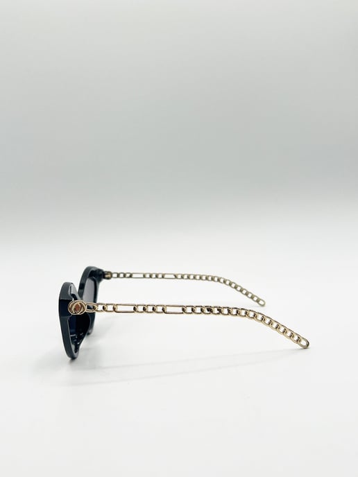 Cat-Eye Sunglasses in Black - Image 4