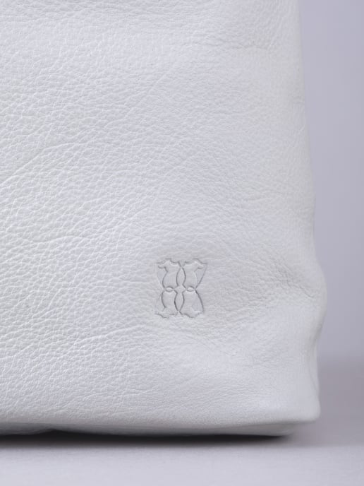 Winleigh Leather Shoulder Bag in White - Image 5