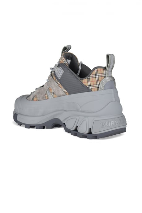 Burberry Sneakers Arthur Grijs - Image 3