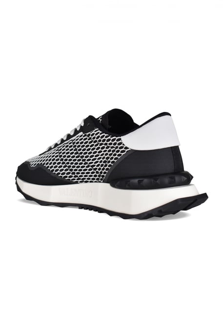 Valentino Garavani Netrunner Sneakers Zwart - Image 3