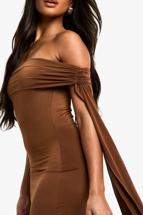 Twist Detail Off Shoulder Drape Maxi Dress - Image 4
