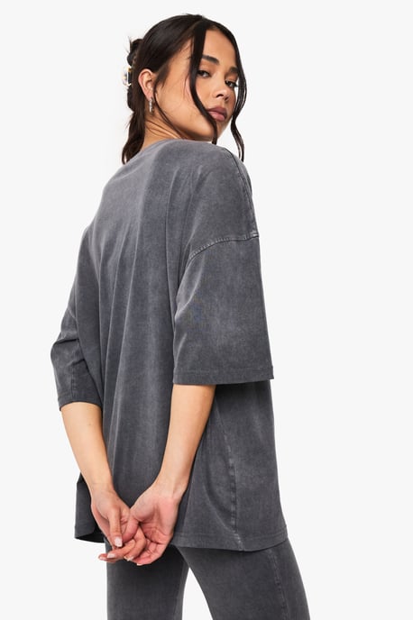 ACID WASH OVERSIZED TSHRIT - Image 2
