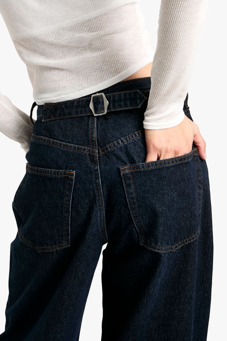 Seam Detail Tapered Jean - Image 4