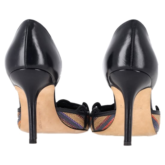 Manolo Blahnik Puntige Pumps in Multicolor Raffia - Image 5
