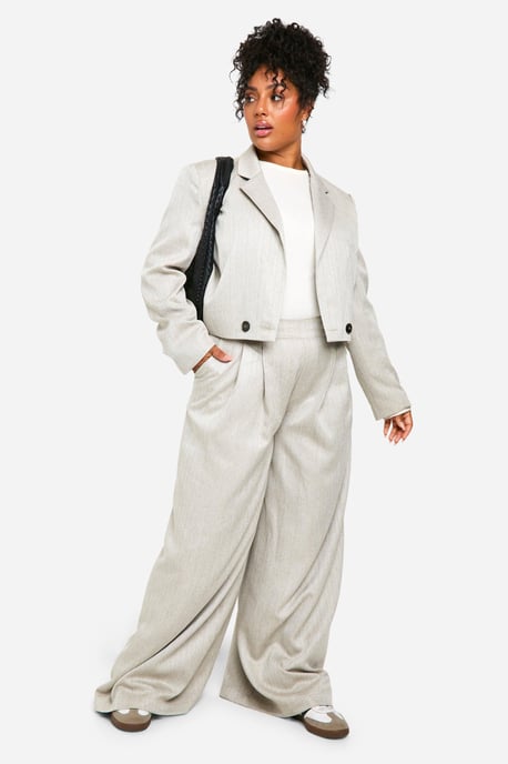 Plus Textured Pleat Front Extreme Wide Leg Trouser - Image 3