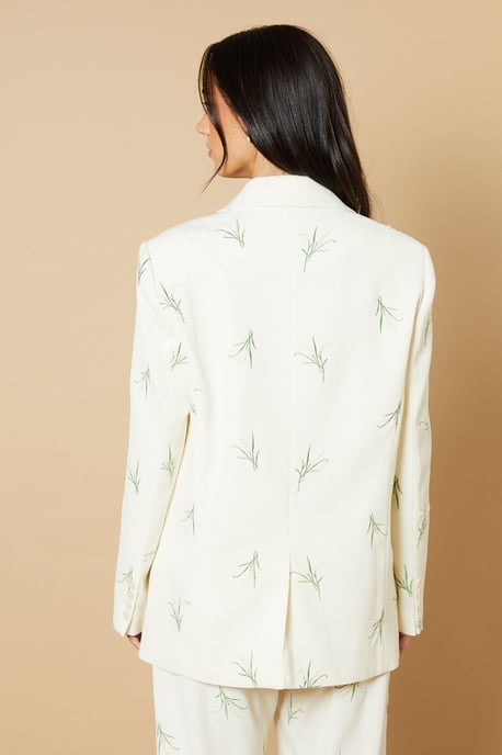 Floral Embroidered Tailored Blazer - Image 3
