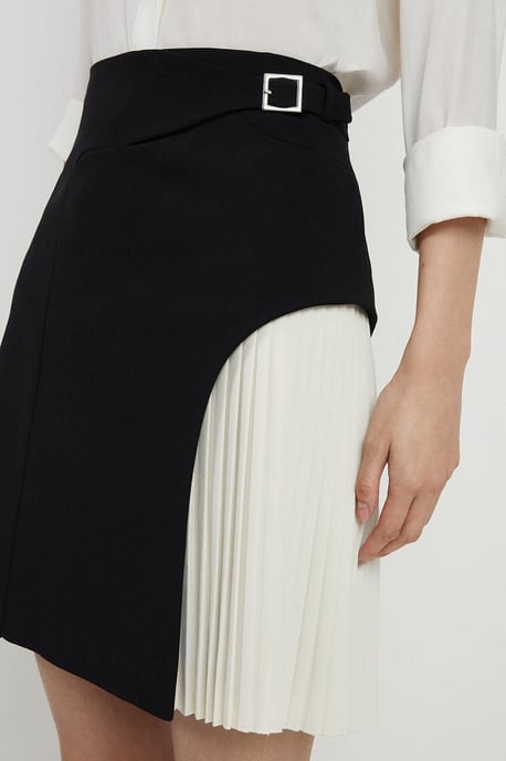 Tailored Buckle Detail Pleated Mini Skirt - Image 3
