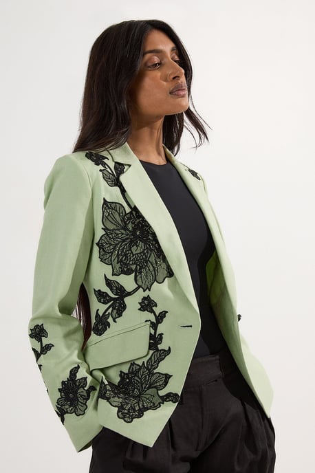 Viscose Linen Placed Floral Lace Embroideried Tailored Jacket - Image 2