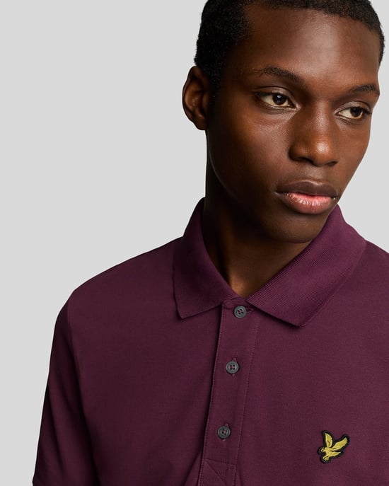 Lyle & Scott-logo op de borst van Weavers Claret Burgundy poloshirt - Image 4