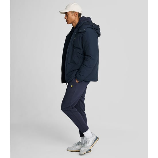 Men's Lyle And Scott Skinny Sweatpants in Navy - Image 2