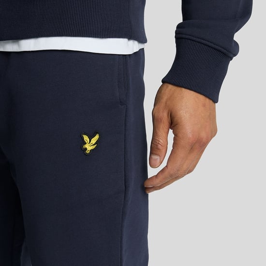Men's Lyle And Scott Skinny Sweatpants in Navy - Image 4