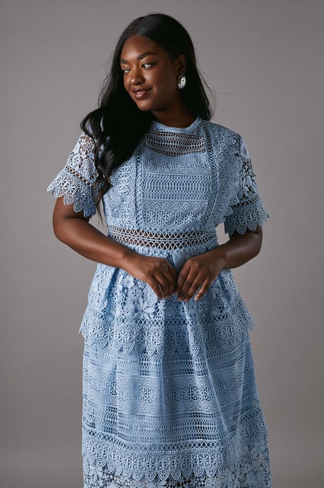 Plus Short Sleeve Lace Midi Dress - Image 3