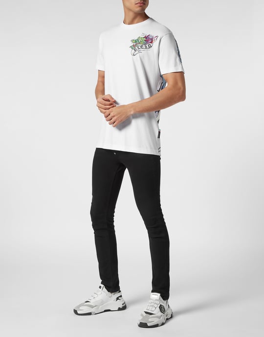 T-shirt med rund halsringning, tatuering - Image 4