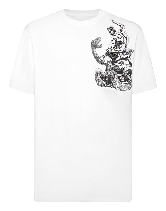 T-shirt med rund halsringning och tatuering - Image 1