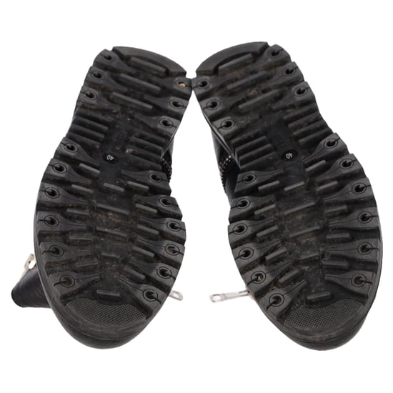 Gucci Micro GG Zipped Ankle Boots in Black Leather - Image 6