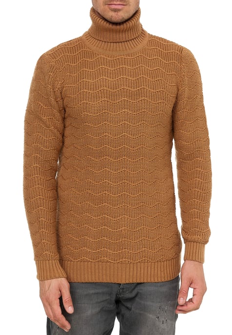 Heavy Duty Knitwear Turtleneck Sweater - Image 4
