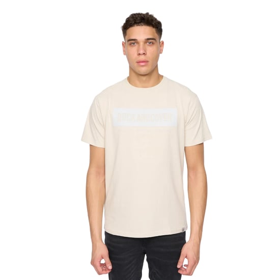 Duck and Cover Heren Chatts T-Shirt (Gebroken wit) - Image 1