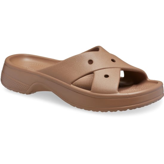 Crocs Classic Cross Strap Thermoplastische Sandalen Voor Dames In Melkchocoladebruin - Image 1
