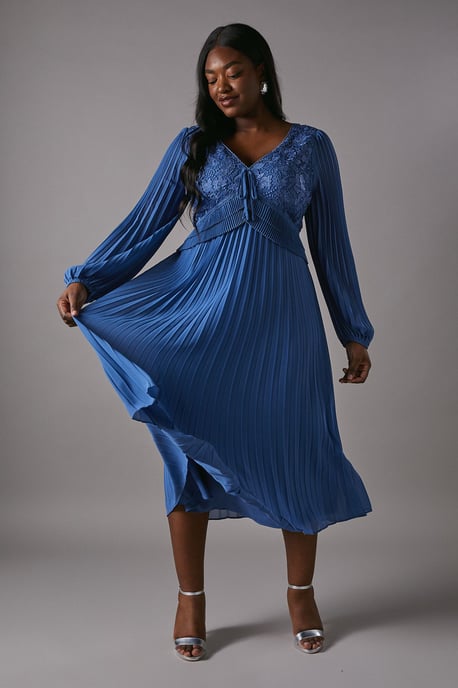 Plus Lace Insert Long Sleeve Pleat Dress - Image 1
