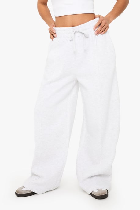 Petite Pintuck Detail Straight Leg Jogger - Image 4