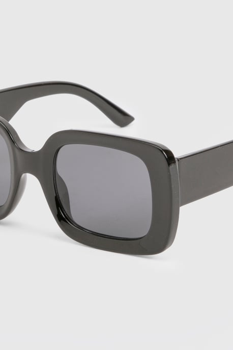Black Frame Sunglasses - Image 4