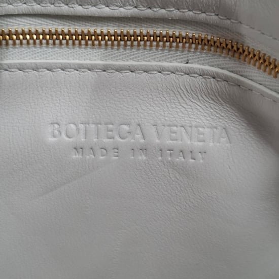 Bottega Veneta Padded Cassette Shoulder Bag in White Leather - Image 6