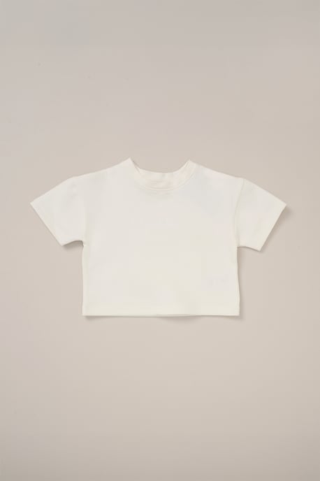 T-Shirt, Shorts and Sunglasses Outfit Set - Image 3