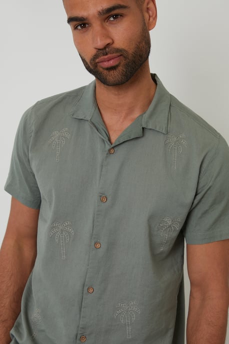 Pale Green Linen Blend Palm Embroidered Short Sleeve Shirt - Image 4