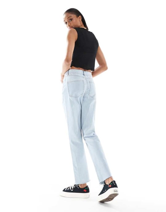 ASOS DESIGN Tall cropped mid rise straight jeans in bleach-Blue - Image 4