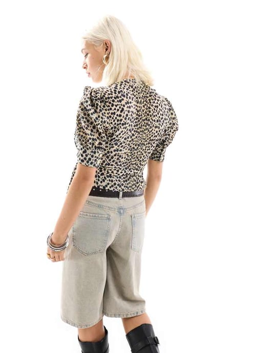Reclaimed Vintage wraparound shirt with collar in animal print-Multi - Image 4