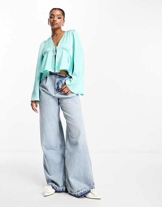 Pieces satin peplum tie front top in turquoise-Blue - Image 4