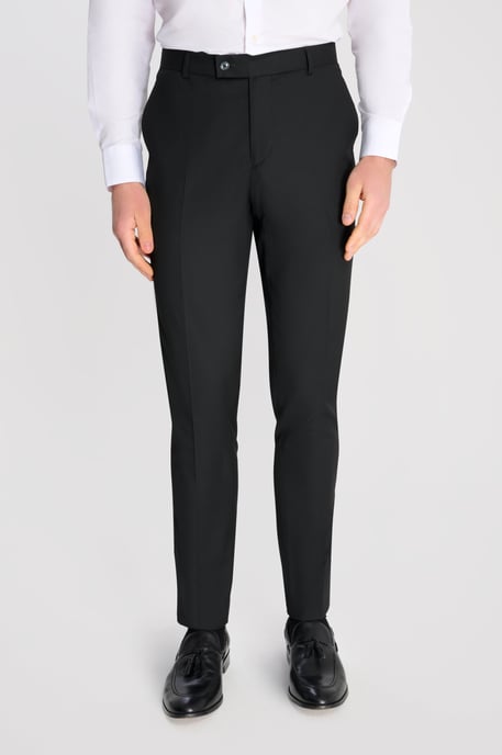 Edina 3 Piece Tuxedo Suit Set by Carter & Jones in Black - Image 4